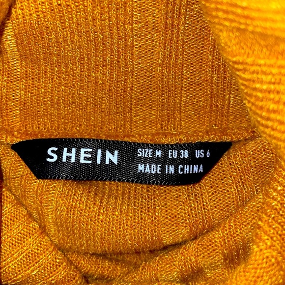 Women’s Fitted Ribbed Gold Turtleneck Sweater - Picture 3 of 3